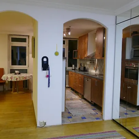 With Terrace And 2 Bedrooms, Up To 4 Persons, Ideal For Families, South-west Part Of Мюнхен