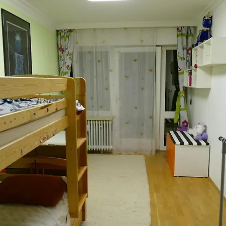With Terrace And 2 Bedrooms, Up To 4 Persons, Ideal For Families, South-west Part Of Апартаменты Мюнхен