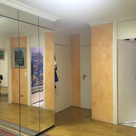 With Terrace And 2 Bedrooms, Up To 4 Persons, Ideal For Families, South-west Part Of Мюнхен