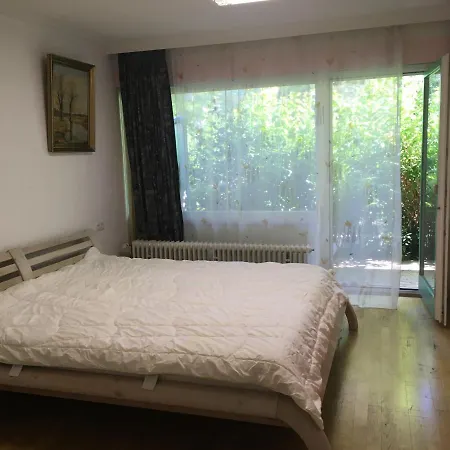 With Terrace And 2 Bedrooms, Up To 4 Persons, Ideal For Families, South-west Part Of * Мюнхен